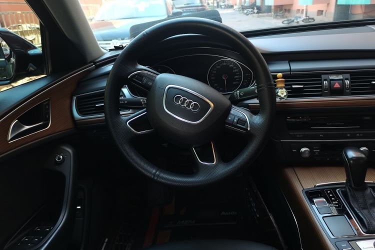 Used Audi A6L 2018 30th Anniversary Edition 30 FSI Style Model Steering Wheel