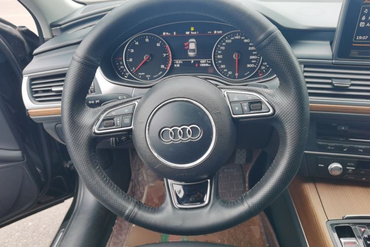 Used Audi A6L 2018 30th Anniversary Edition 30 FSI Style Model Steering Wheel