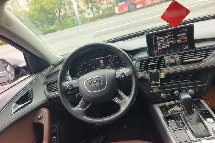 Used Audi A6L 2018 30th Anniversary Edition 35 TFSI Fashion Model Steering Wheel