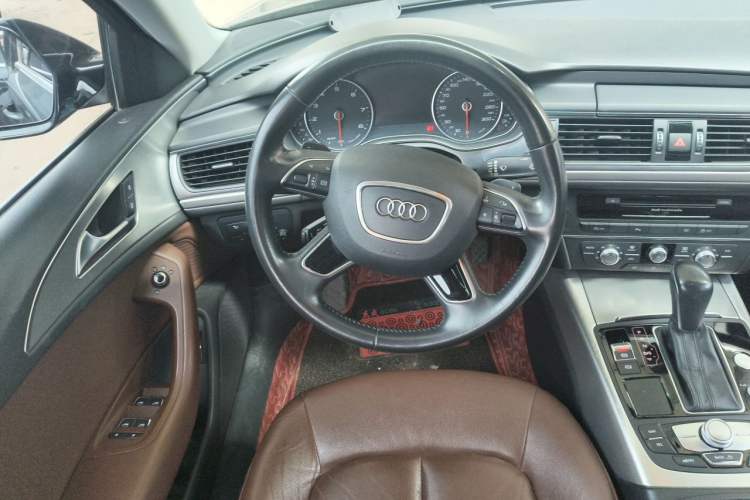 Used Audi A6L 2018 30th Anniversary Edition 35 TFSI Fashion Model Steering Wheel