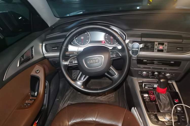 Used Audi A6L 2018 30th Anniversary Edition 35 TFSI Fashion Model Steering Wheel