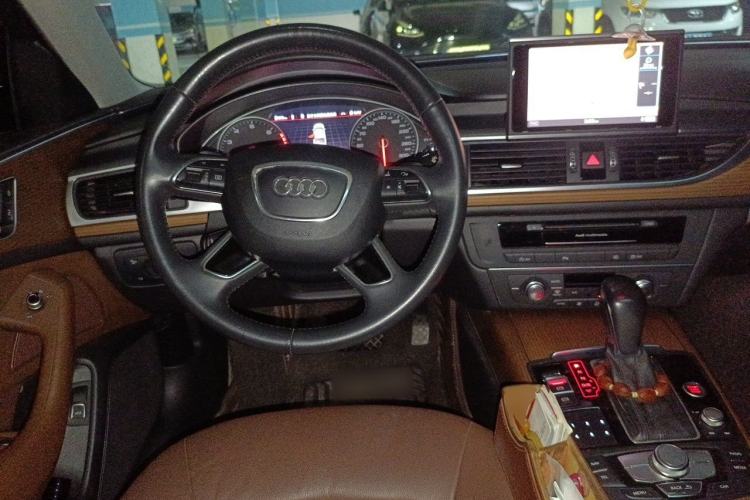 Used Audi A6L 2018 30th Anniversary Edition 30 FSI Style Model Steering Wheel