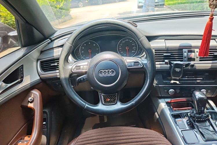 Used Audi A6L 2018 30th Anniversary Edition 45 TFSI quattro Sport model Steering Wheel