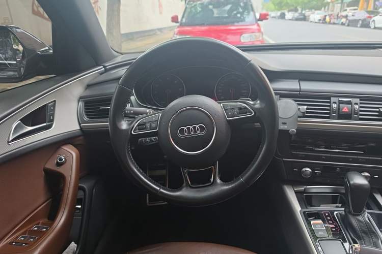 Used Audi A6L 2018 30th Anniversary Edition 35 TFSI Sport Edition Steering Wheel