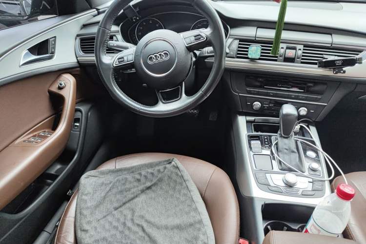 Used Audi A6L 2018 30th Anniversary Edition 35 TFSI Sport Edition Steering Wheel