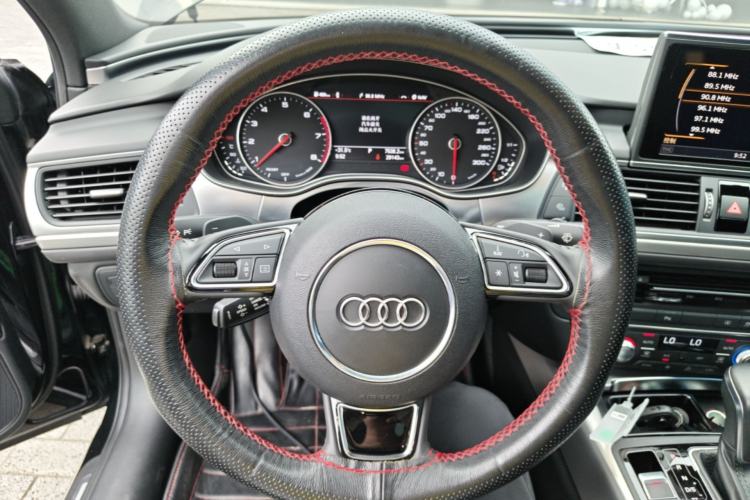 Used Audi A6L 2018 30th Anniversary Edition 45 TFSI quattro Sport model Steering Wheel