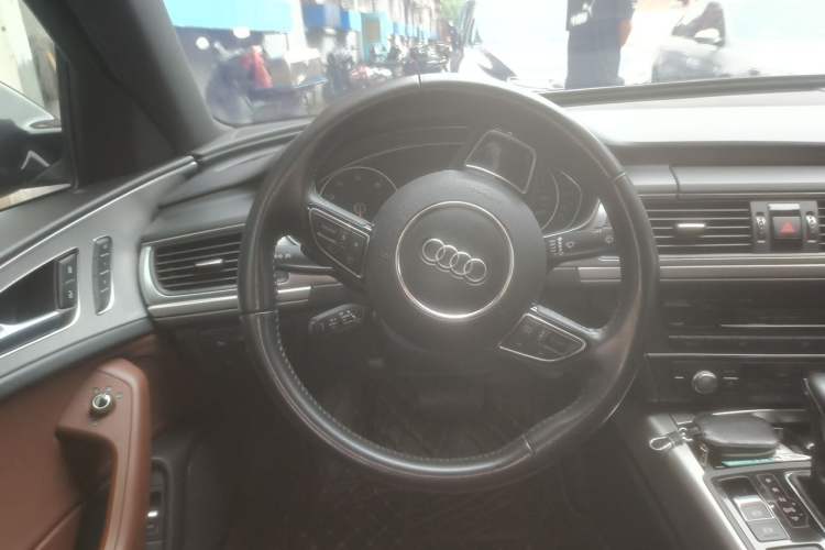 Used Audi A6L 2018 30th Anniversary Edition 35 TFSI Sport Edition Steering Wheel