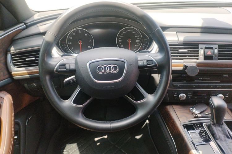 Used Audi A6L 2018 30th Anniversary Edition 45 TFSI quattro Luxury Model Steering Wheel