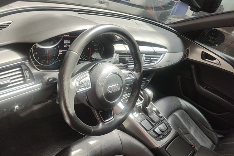 Used Audi A6L 2018 30th Anniversary Edition 45 TFSI quattro Sport model Steering Wheel