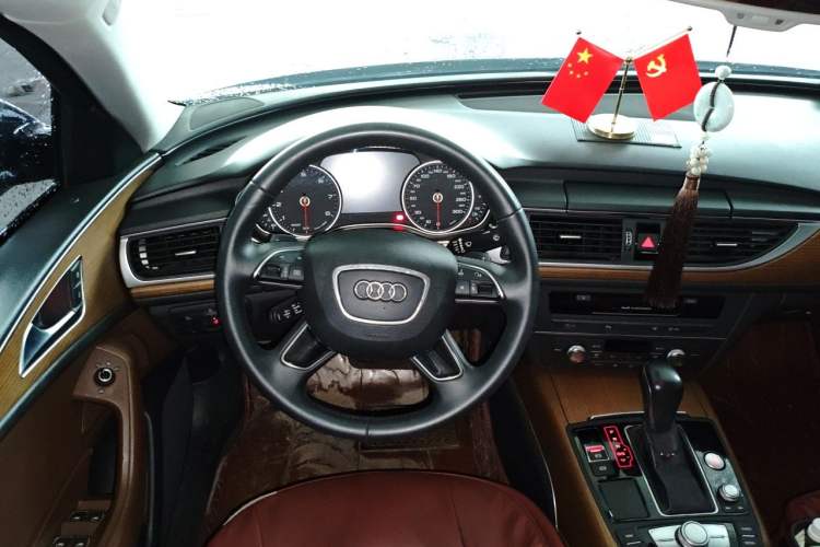 Used Audi A6L 2018 30th Anniversary Edition 30 FSI Style Model Steering Wheel