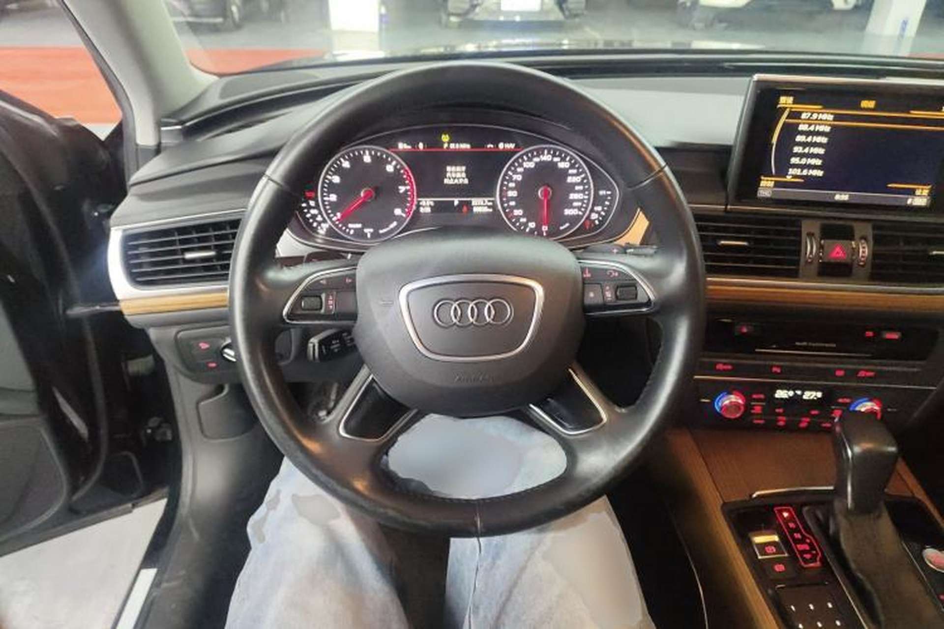 Used Audi A6L 2018 30th Anniversary Edition 30 FSI Style Model Steering Wheel