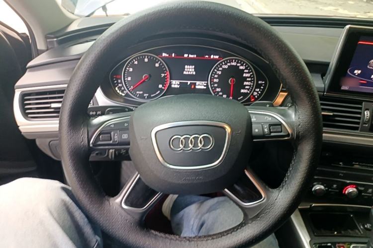 Used Audi A6L 2018 30th Anniversary Edition 35 TFSI Fashion Model Steering Wheel