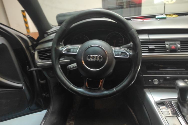 Used Audi A6L 2018 30th Anniversary Edition 35 TFSI Sport Edition Steering Wheel