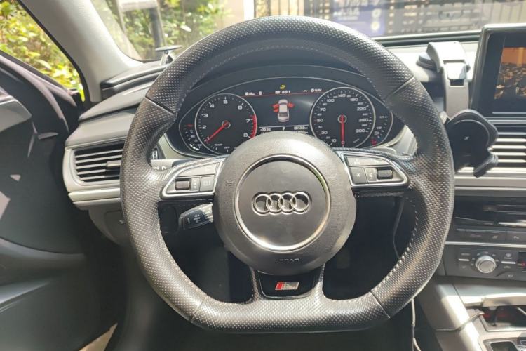 Used Audi A6L 2018 30th Anniversary Edition 35 TFSI Fashion Model Steering Wheel