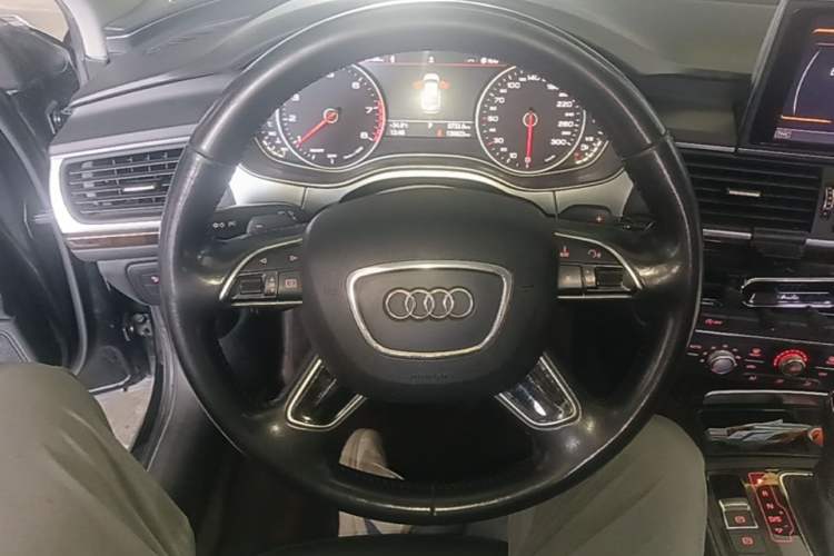 Used Audi A6L 2018 30th Anniversary Edition 35 TFSI Fashion Model Steering Wheel