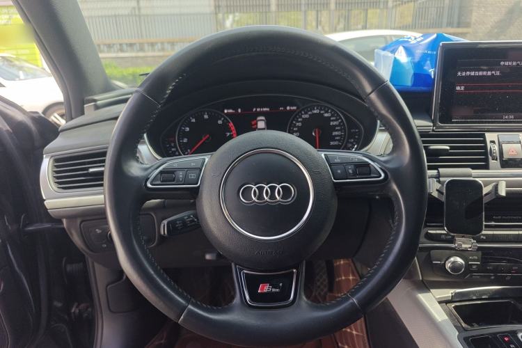Used Audi A6L 2018 30th Anniversary Edition 45 TFSI quattro Sport model Steering Wheel