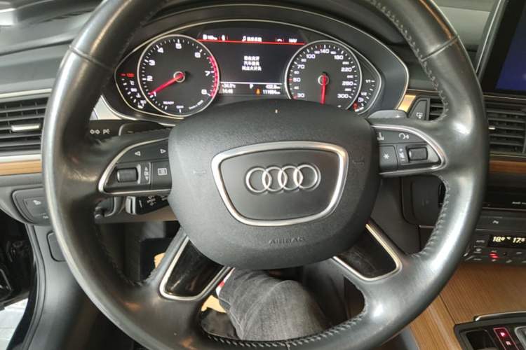 Used Audi A6L 2018 30th Anniversary Edition 30 FSI Style Model Steering Wheel