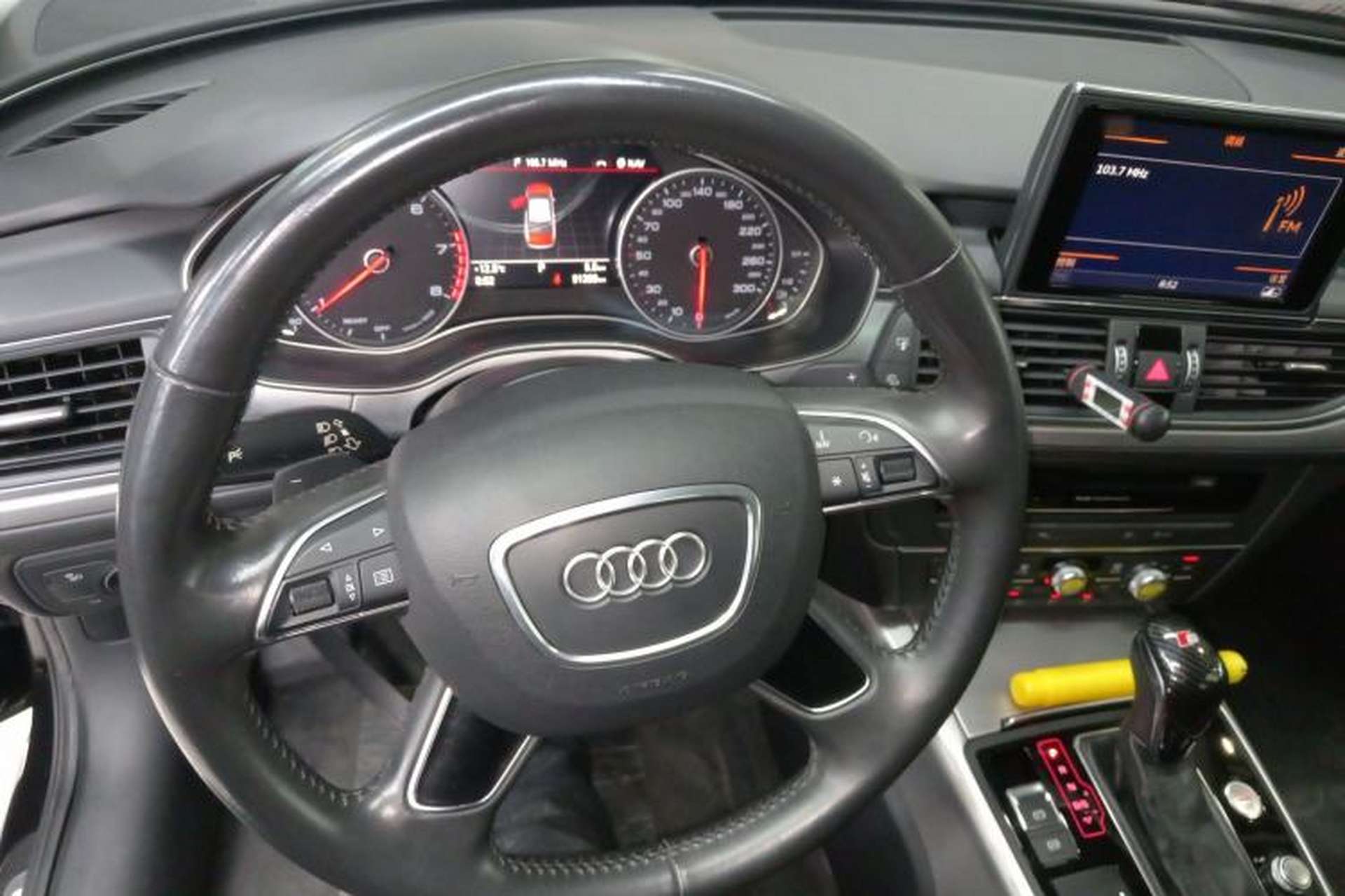 Used Audi A6L 2018 30th Anniversary Edition 35 TFSI Fashion Model Steering Wheel