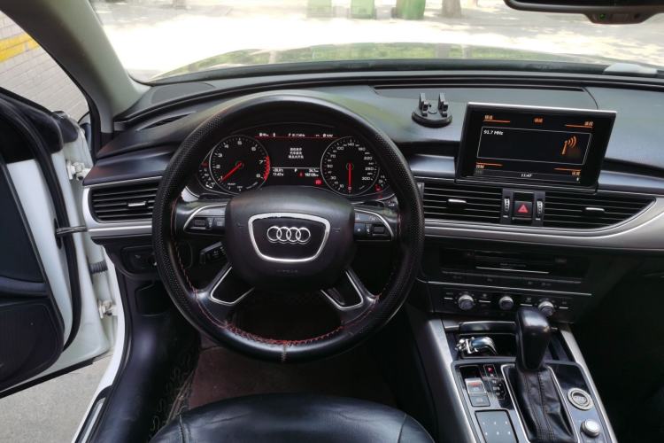 Used Audi A6L 2018 30th Anniversary Edition 35 TFSI Fashion Model Steering Wheel