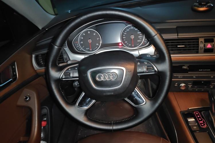 Used Audi A6L 2018 30th Anniversary Edition 30 FSI Style Model Steering Wheel