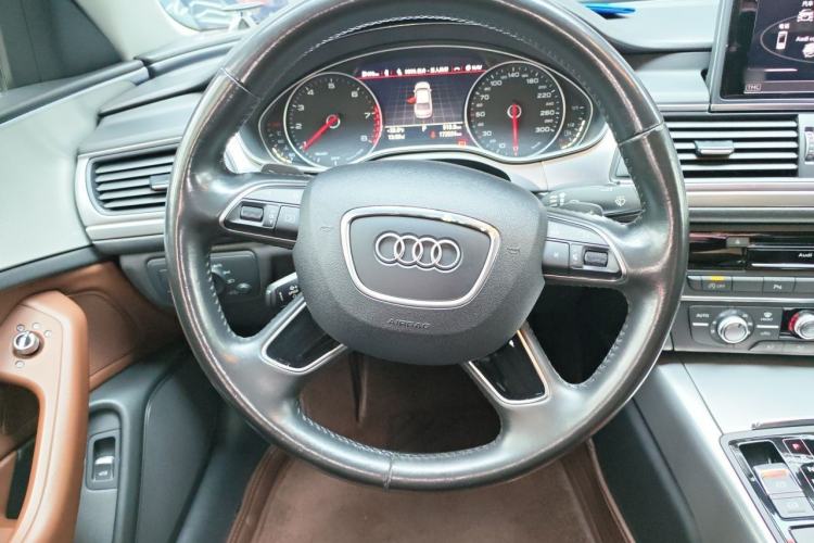 Used Audi A6L 2018 30th Anniversary Edition 35 TFSI Fashion Model Steering Wheel
