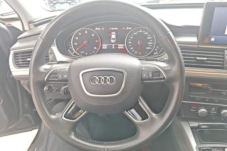Used Audi A6L 2018 30th Anniversary Edition 35 TFSI Fashion Model Steering Wheel