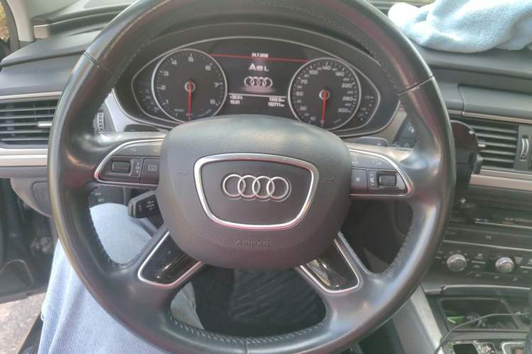 Used Audi A6L 2018 30th Anniversary Edition 35 TFSI Fashion Model Steering Wheel