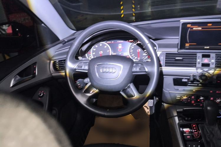 Used Audi A6L 2018 30th Anniversary Edition 35 TFSI Fashion Model Steering Wheel