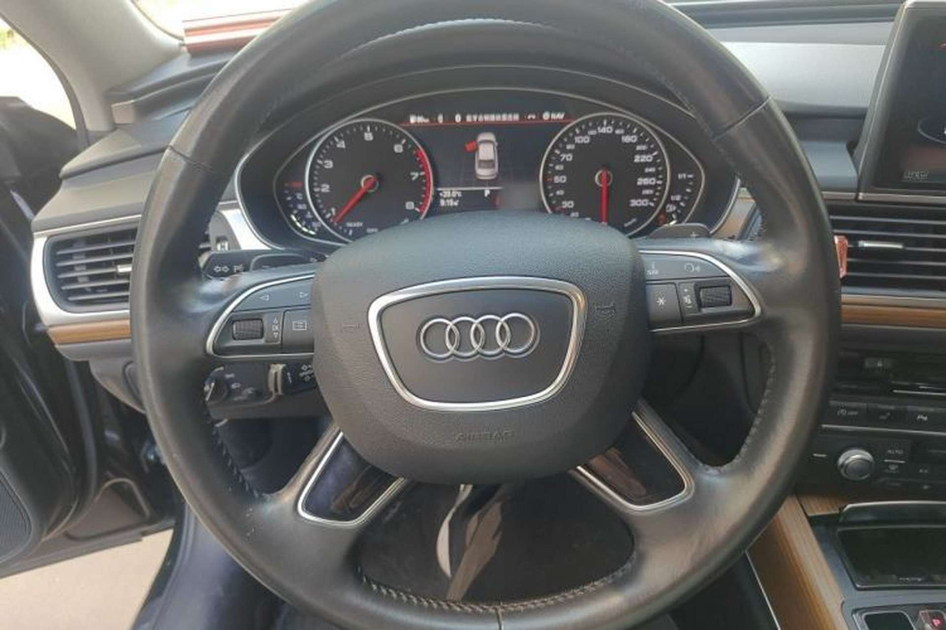 Used Audi A6L 2018 30th Anniversary Edition 30 FSI Style Model Steering Wheel