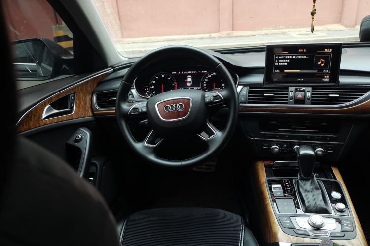 Used Audi A6L 2018 30th Anniversary Edition 35 TFSI Fashion Model Steering Wheel