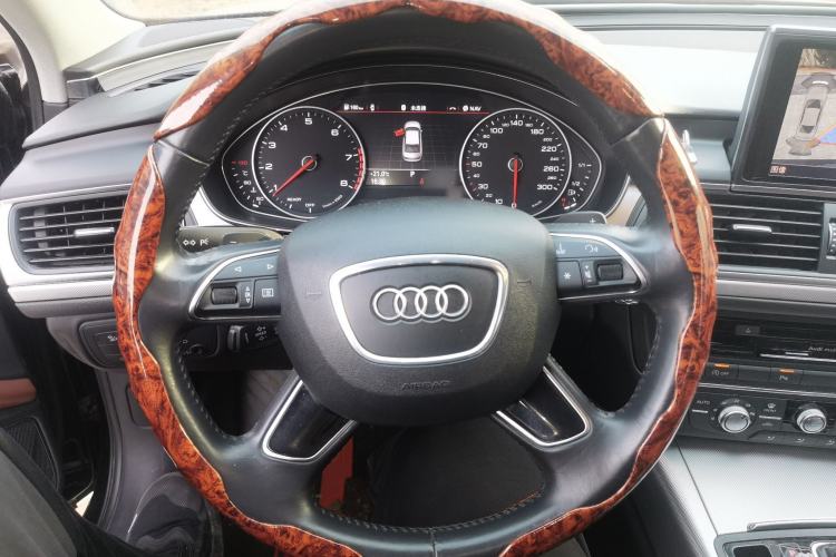 Used Audi A6L 2018 30th Anniversary Edition 35 TFSI Fashion Model Steering Wheel