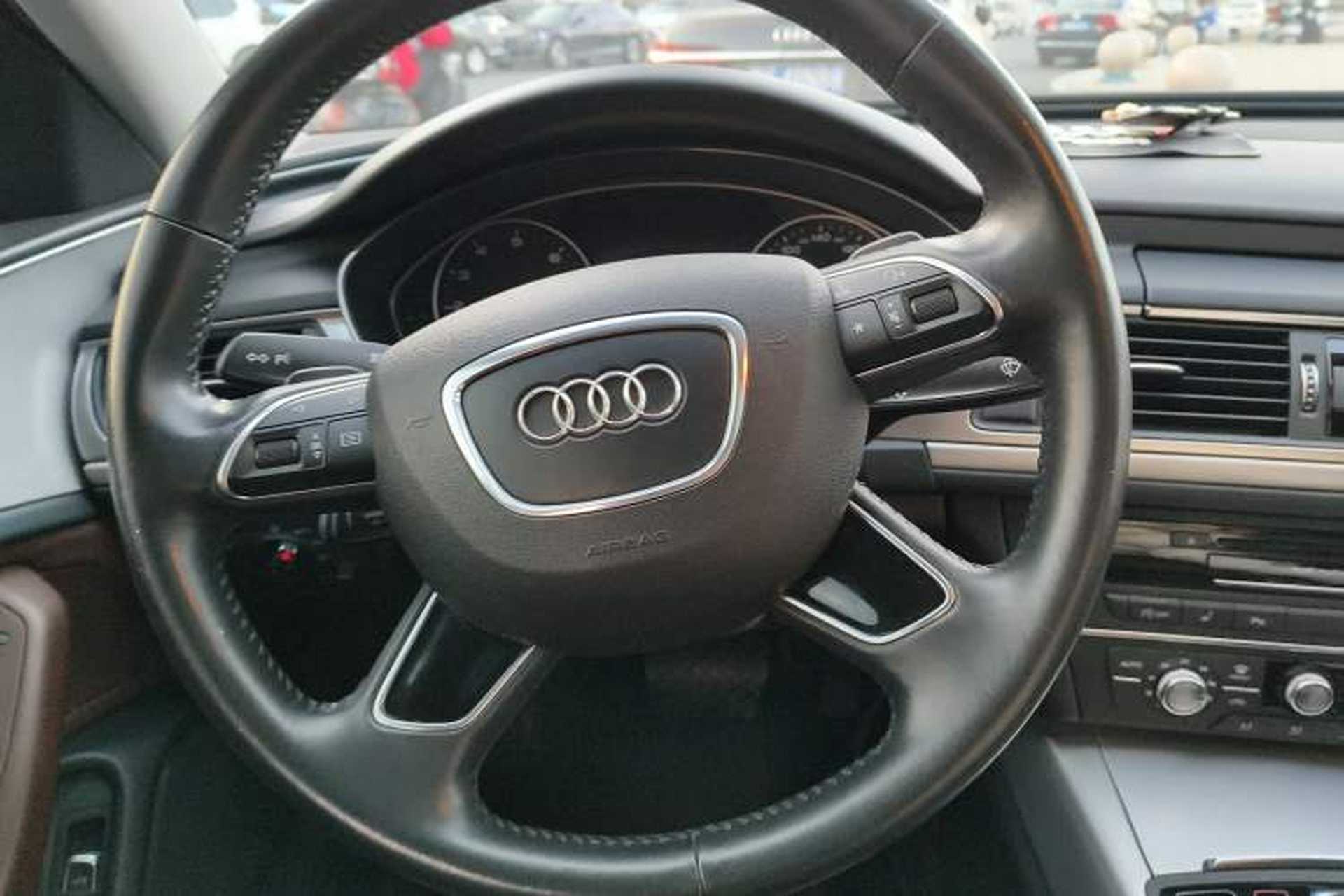 Used Audi A6L 2018 30th Anniversary Edition 35 TFSI Fashion Model Steering Wheel
