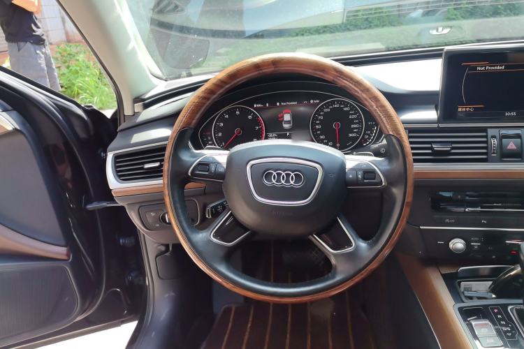 Used Audi A6L 2018 30th Anniversary Edition 30 FSI Style Model Steering Wheel