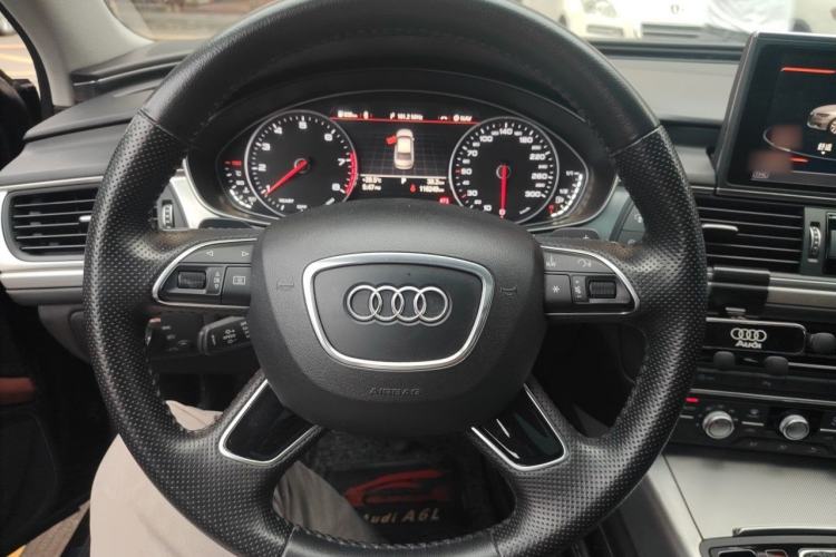 Used Audi A6L 2018 30th Anniversary Edition 35 TFSI Fashion Model Steering Wheel