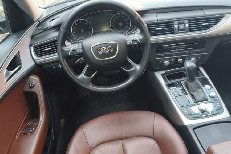 Used Audi A6L 2018 30th Anniversary Edition 35 TFSI Fashion Model Steering Wheel