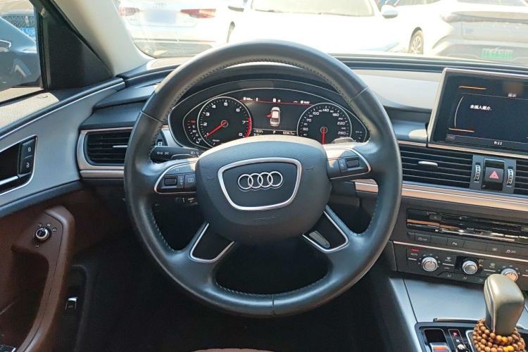 Used Audi A6L 2018 30th Anniversary Edition 35 TFSI Fashion Model Steering Wheel