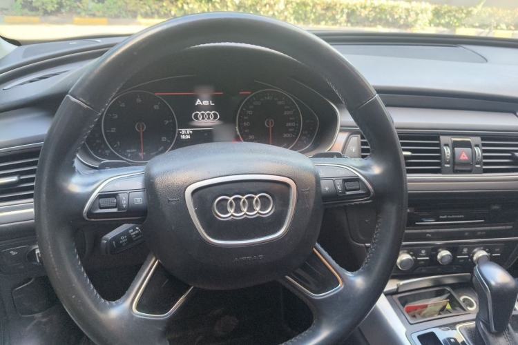 Used Audi A6L 2018 30th Anniversary Edition 35 TFSI Fashion Model Steering Wheel