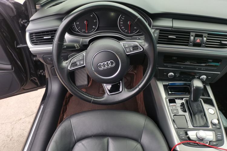 Used Audi A6L 2018 30th Anniversary Edition 45 TFSI quattro Sport model Steering Wheel