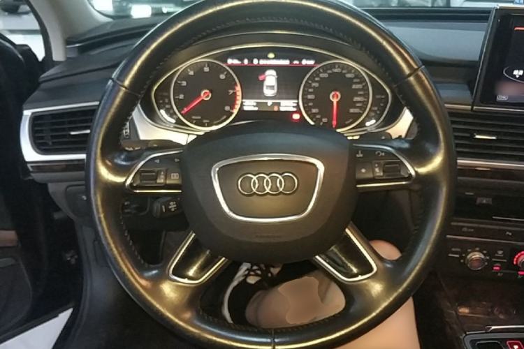 Used Audi A6L 2018 30th Anniversary Edition 35 TFSI Fashion Model Steering Wheel