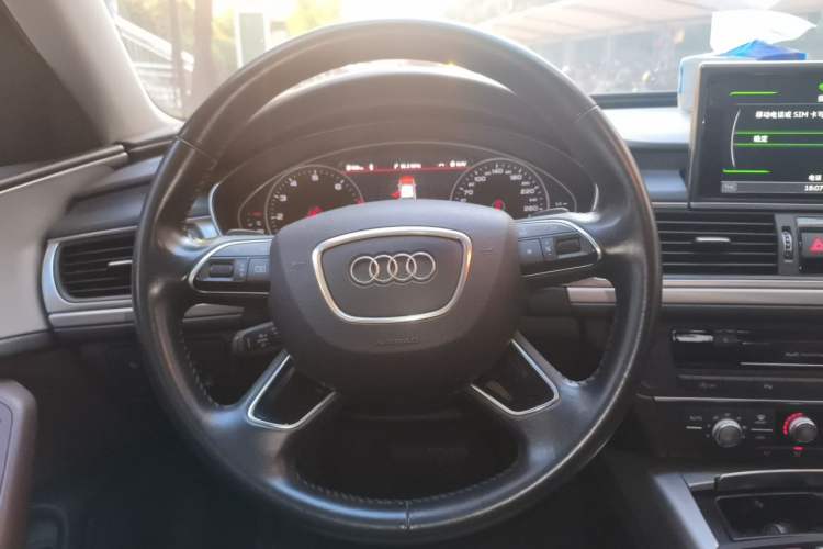 Used Audi A6L 2018 30th Anniversary Edition 35 TFSI Fashion Model Steering Wheel