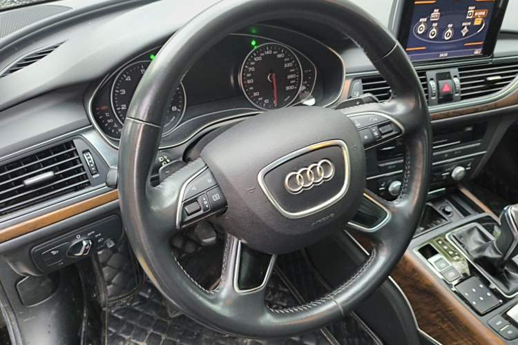Used Audi A6L 2018 30th Anniversary Edition 45 TFSI quattro Luxury Model Steering Wheel