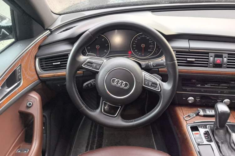 Used Audi A6L 2018 30th Anniversary Edition 45 TFSI quattro Sport model Steering Wheel