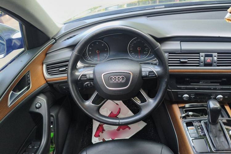 Used Audi A6L 2018 30th Anniversary Edition 30 FSI Style Model Steering Wheel