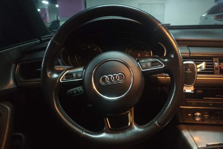 Used Audi A6L 2018 30th Anniversary Edition 45 TFSI quattro Sport model Steering Wheel