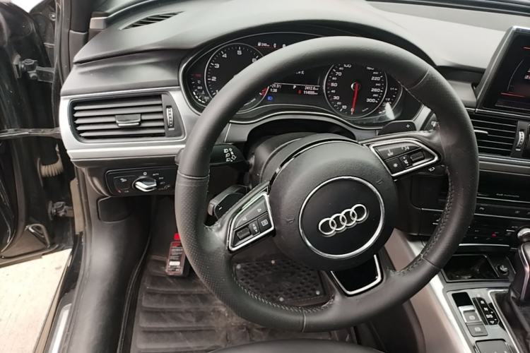 Used Audi A6L 2018 30th Anniversary Edition 45 TFSI quattro Sport model Steering Wheel