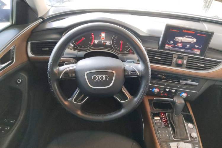 Used Audi A6L 2018 30th Anniversary Edition 30 FSI Style Model Steering Wheel