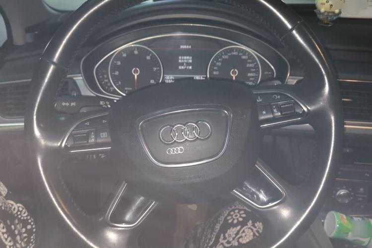 Used Audi A6L 2018 30th Anniversary Edition 35 TFSI Fashion Model Steering Wheel