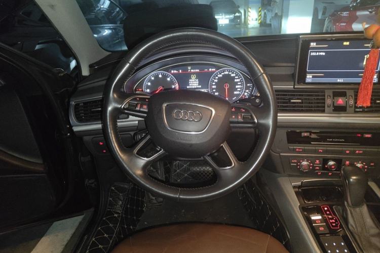 Used Audi A6L 2018 30th Anniversary Edition 35 TFSI Fashion Model Steering Wheel
