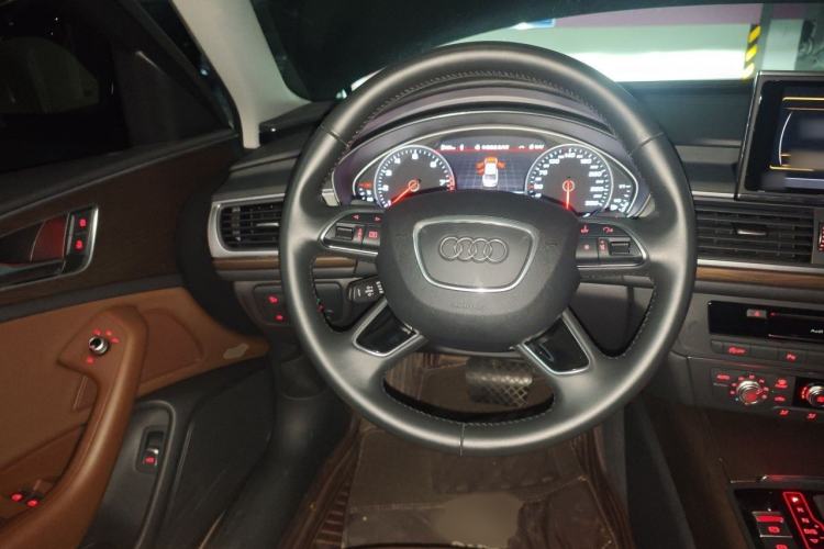 Used Audi A6L 2018 30th Anniversary Edition 35 TFSI Fashion Model Steering Wheel