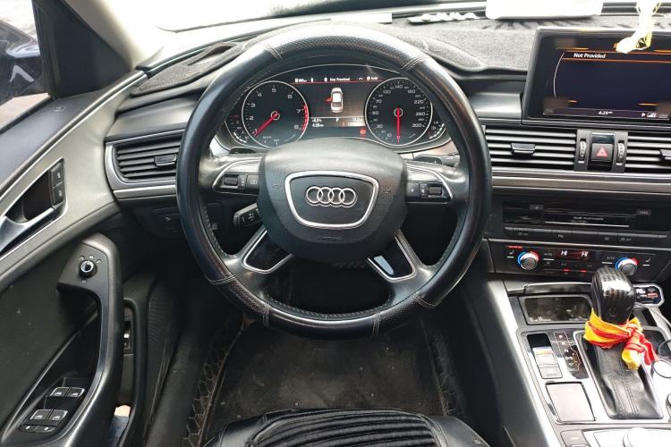 Used Audi A6L 2018 30th Anniversary Edition 35 TFSI Fashion Model Steering Wheel